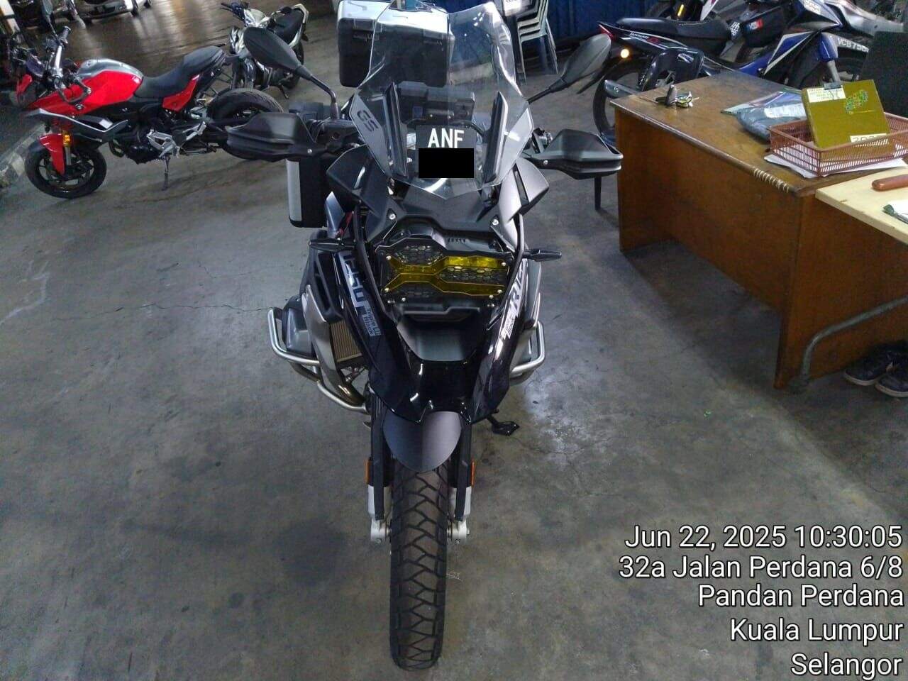 BMW K50-R1250GS Style Triple Black