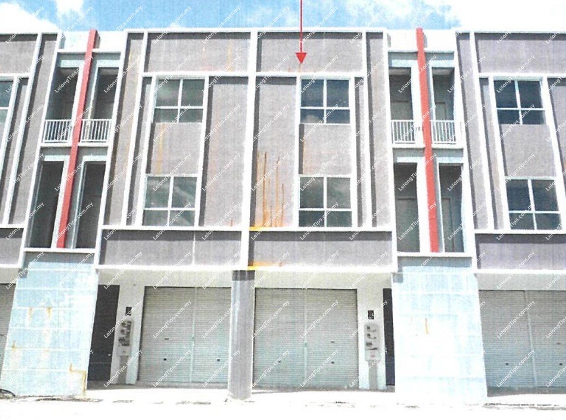 Auction 3 Storey Shop Office in Sabak Bernam Selangor for RM800000