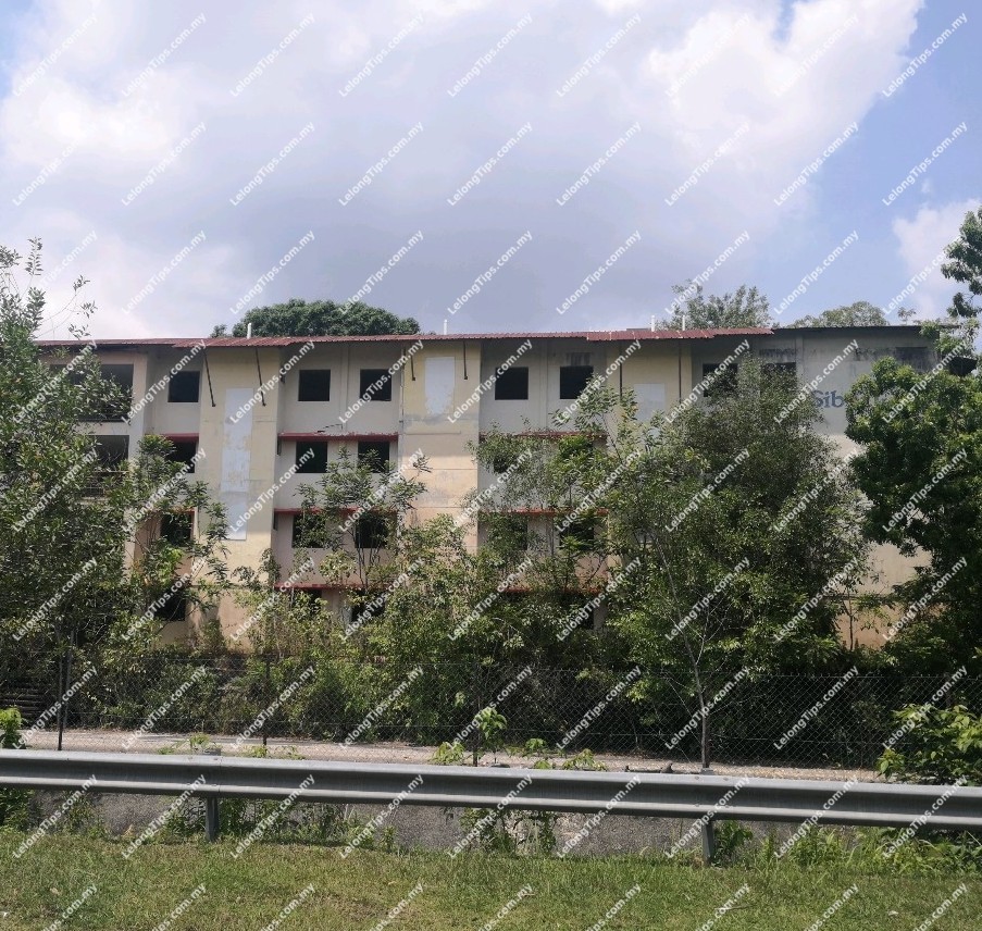 [Freehold] Hostel Unit in Taman Universiti, Kajang