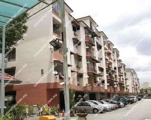 La Villas Condominium