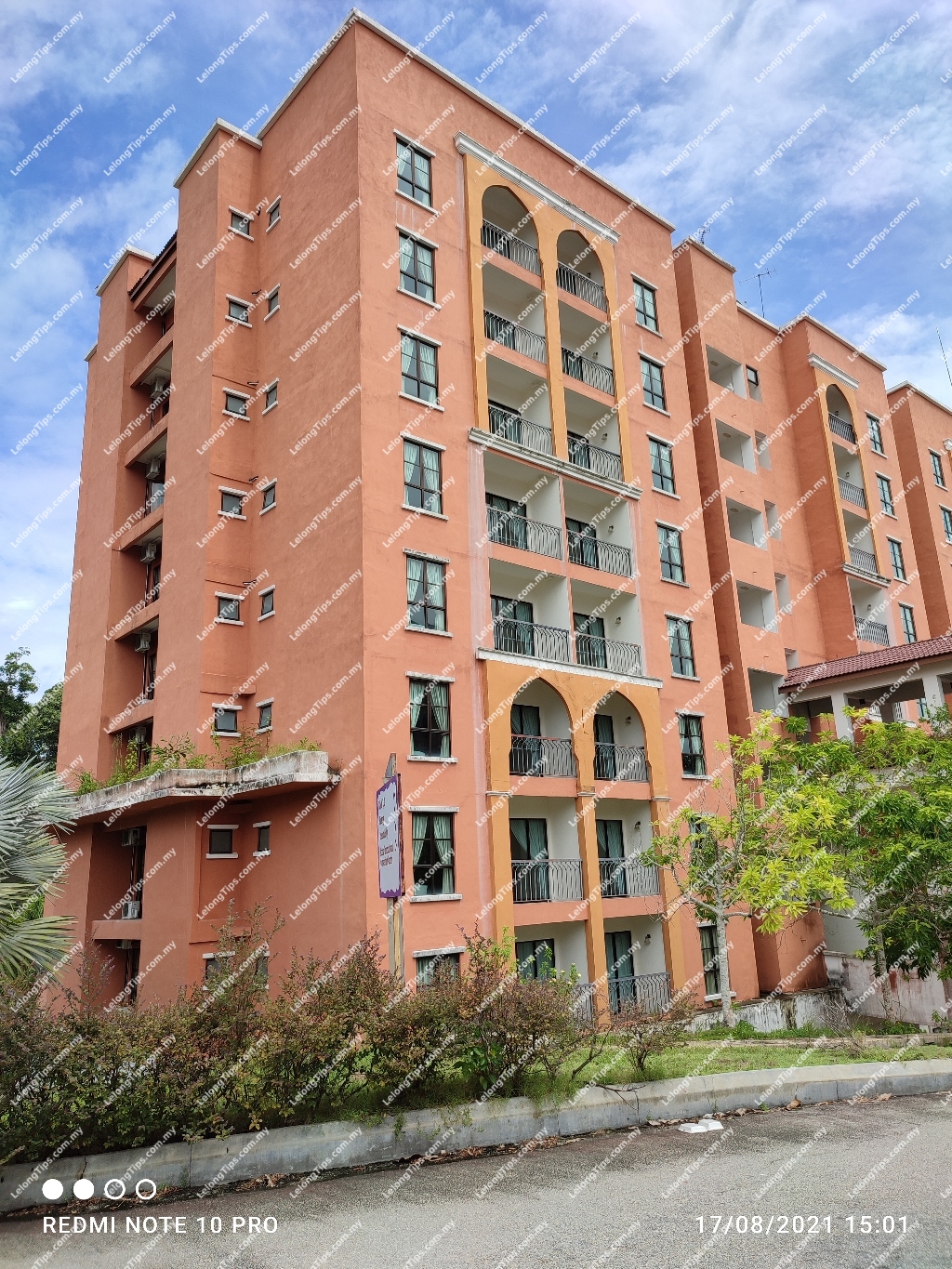 Lelong Auction Vacant Unit Price Dropped 19 Arabian Bay Resort Service Apartment Good For Homestay Investment 2 Min To Gambang Water Park In Bukit Gambang Resort City Pahang For Rm170100