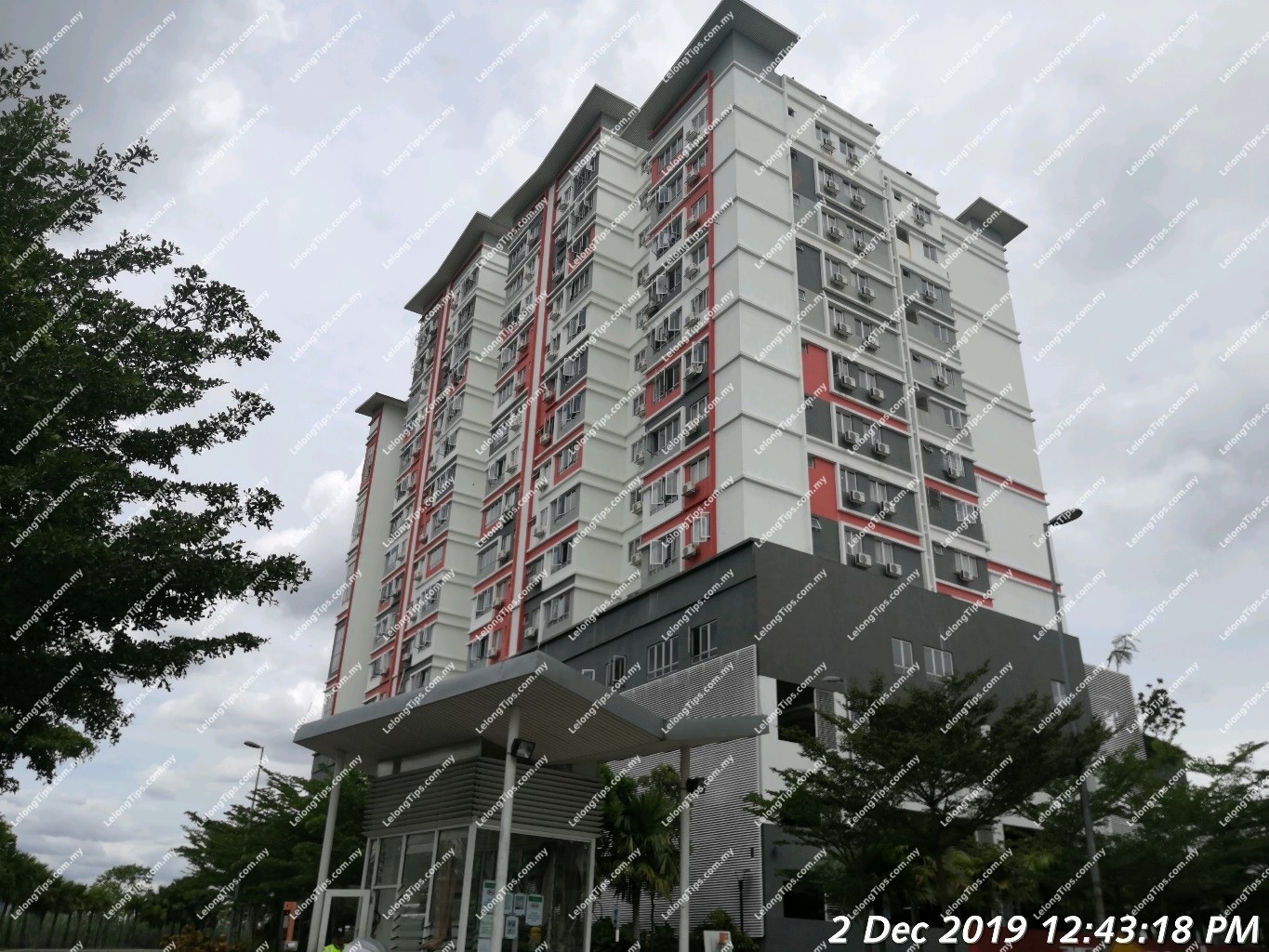 Lelong Auction Mutiara Residence Service Apartment In Taman Serdang Jaya Selangor For Rm300000