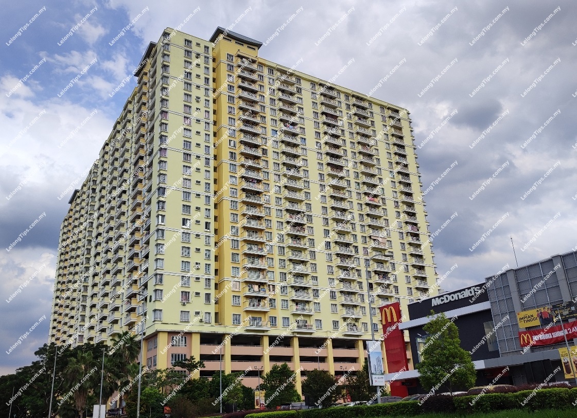 4 Bedroom + 2 Bathroom PV12, Platinum Lake Condominium [5 min to Tunku Abdul Rahman University College; 6 min to Taman Melati LRT Station]