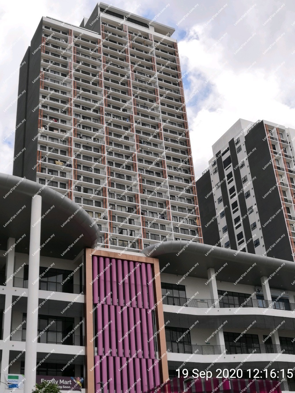 [Price Reduced by 27%] Emporis Kota Damansara Stratified Duplex Suite [2 min to Kota Damansara MRT Station; 6 min to Sunway Giza Mall; 7 min to Dataran Sunway]