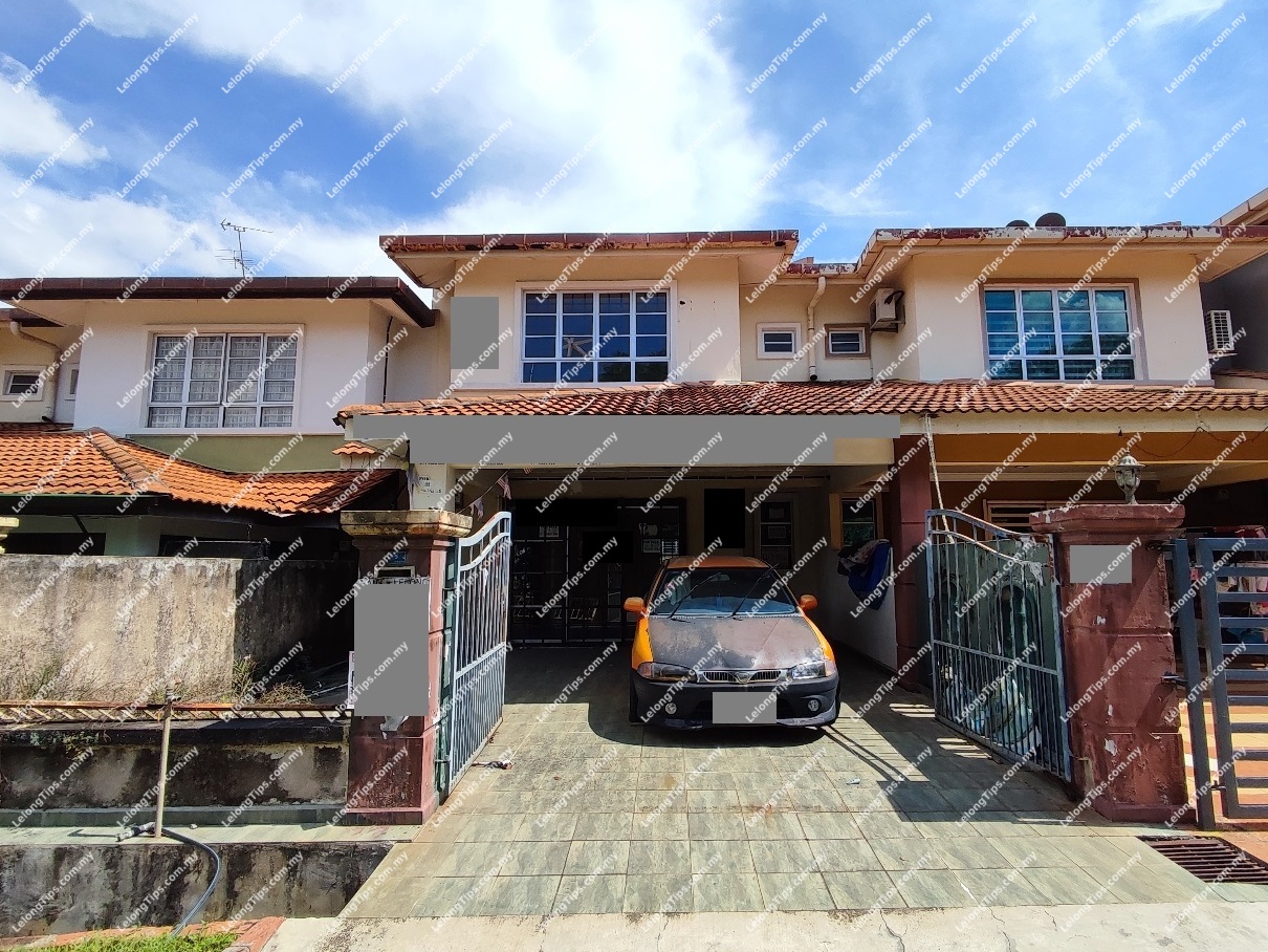 Auction 2 Storey Terrace House, Intermediate [5 min to Tiara Melaka