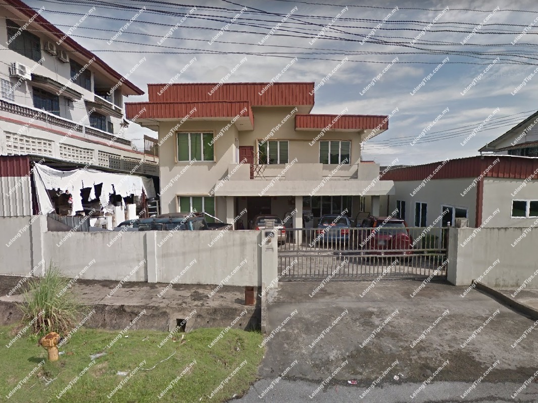 2 Storey Detached House [4 min to Vivacity Megamall & The Spring; 5 min to CityONE Megamall Kuching]