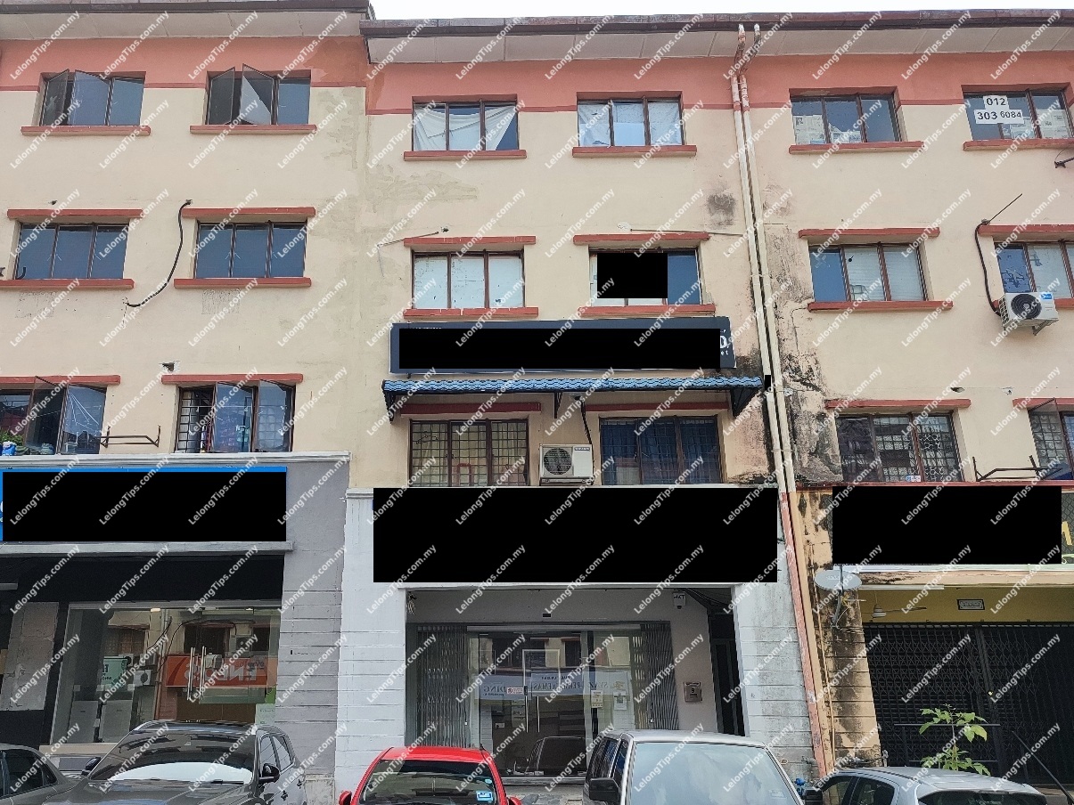 Stratified Shop Lot [7 min to Giant Superstore Ulu Kelang; 8 min to Melawati Mall; Easy Access via MRR2 Highway]