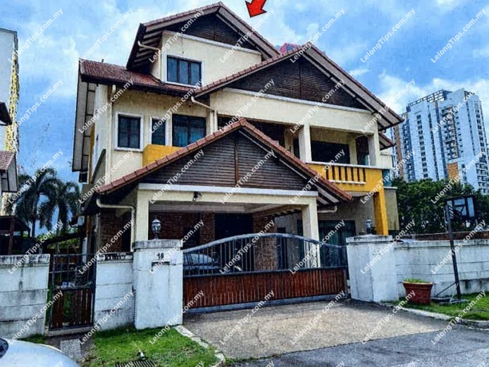 2.5 Storey Bungalow House [9 min to Sunway Pyramid; Close to Aeon Big Subang Jaya and Subang Parade]