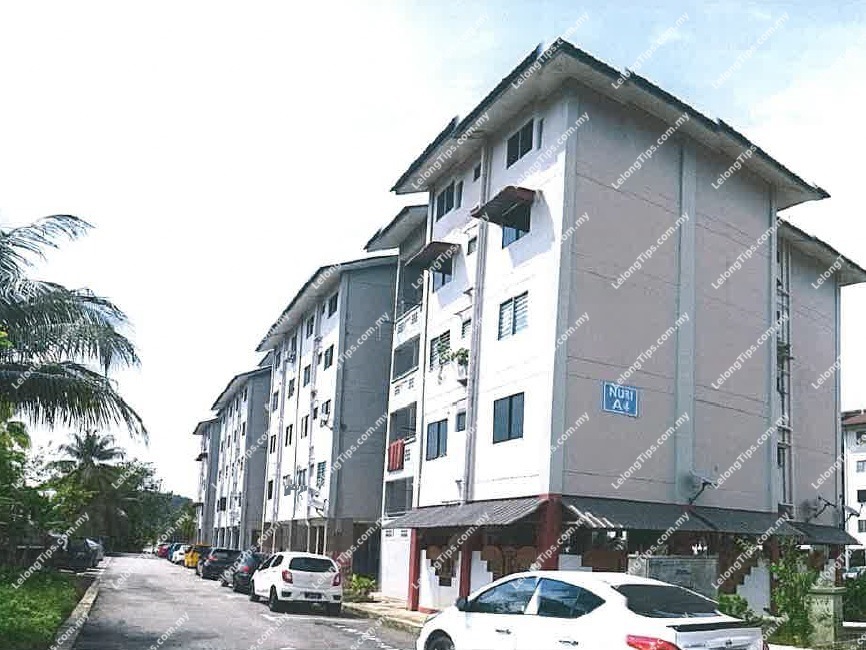 Flat, Low Cost [8 min to Econsave Taman Teratai]