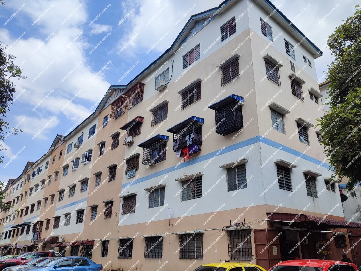 Apartment [6 min Giant Hypermart Klang; 7 min to Lotus Klang]