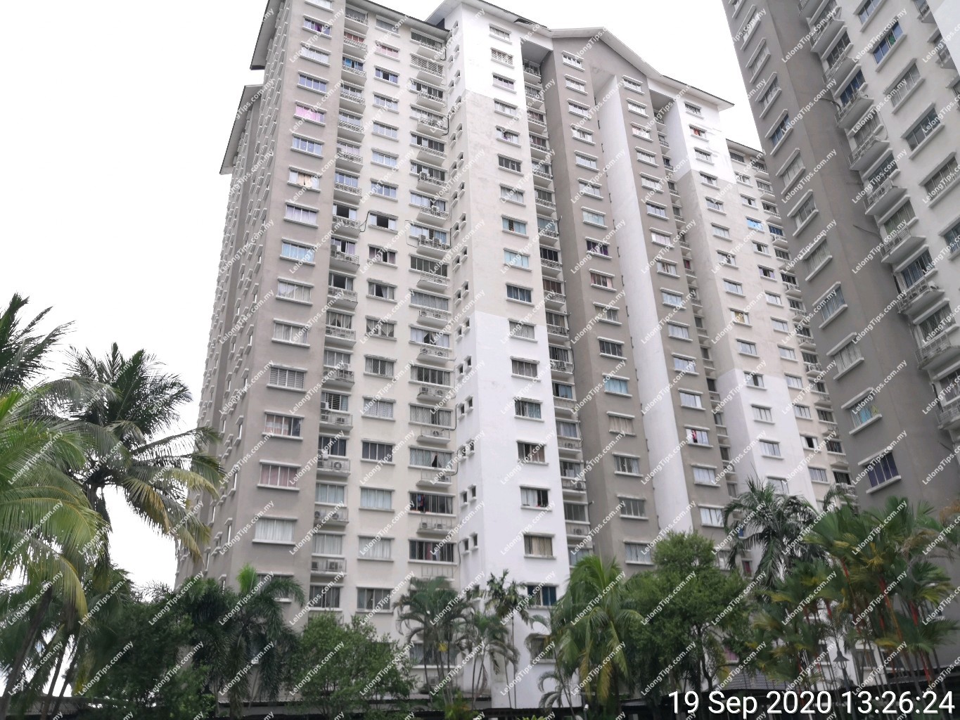 [-27%] 3 Bedroom Puncak Damansara Apartment [5 min to Bandar Utama MRT Station; 7 min to 1 Utama Shopping Centre & the Starling]