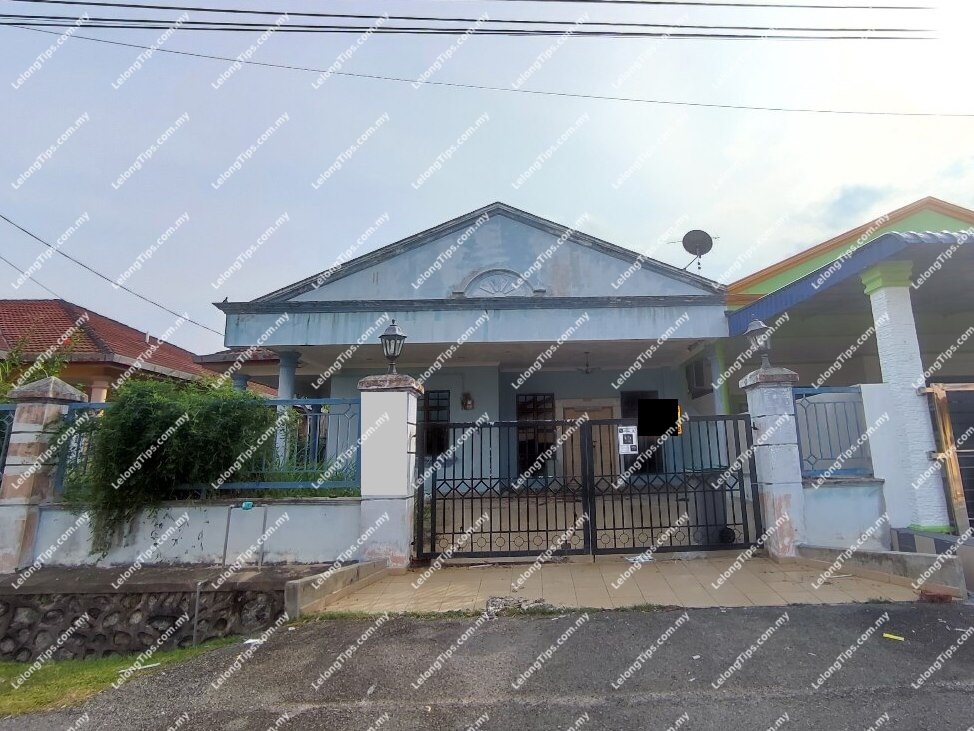 Freehold 1 Storey Semi Detached House