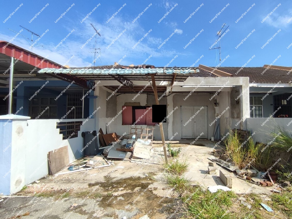 Freehold 1 Storey Terrace House [4 min to Econsave Taman Putri Kulai and 99 Speedmart Taman Sri Putri; 7 min to Lotus Kulai]