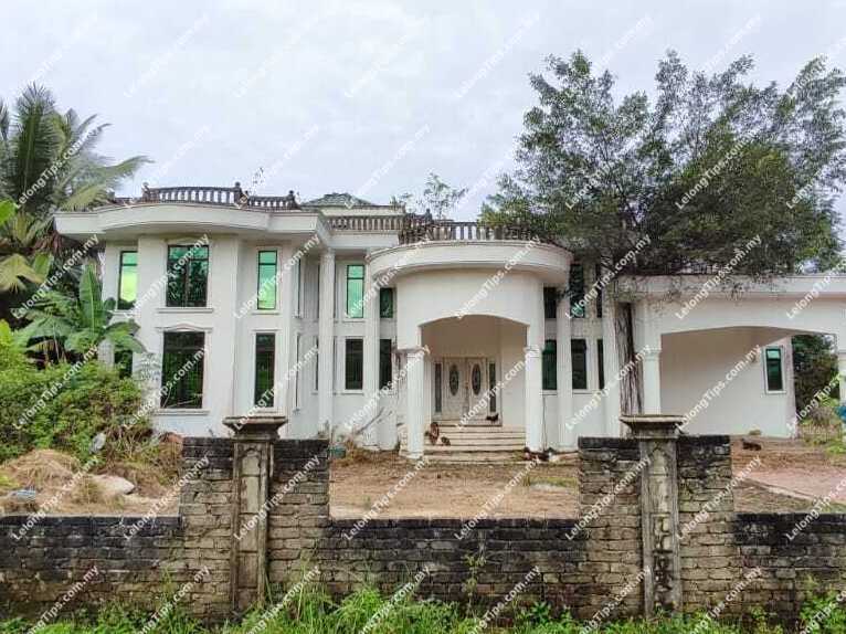 Freehold 1 Storey Detached House (Abandoned) [Close to Pantai Timor Pasaraya (Gunong); Easily accessible via Jalan Gunong]