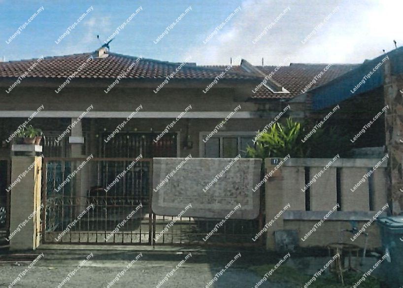 Auction 1 Storey Terrace House in Taman Merbau Indah Pahang for RM200000