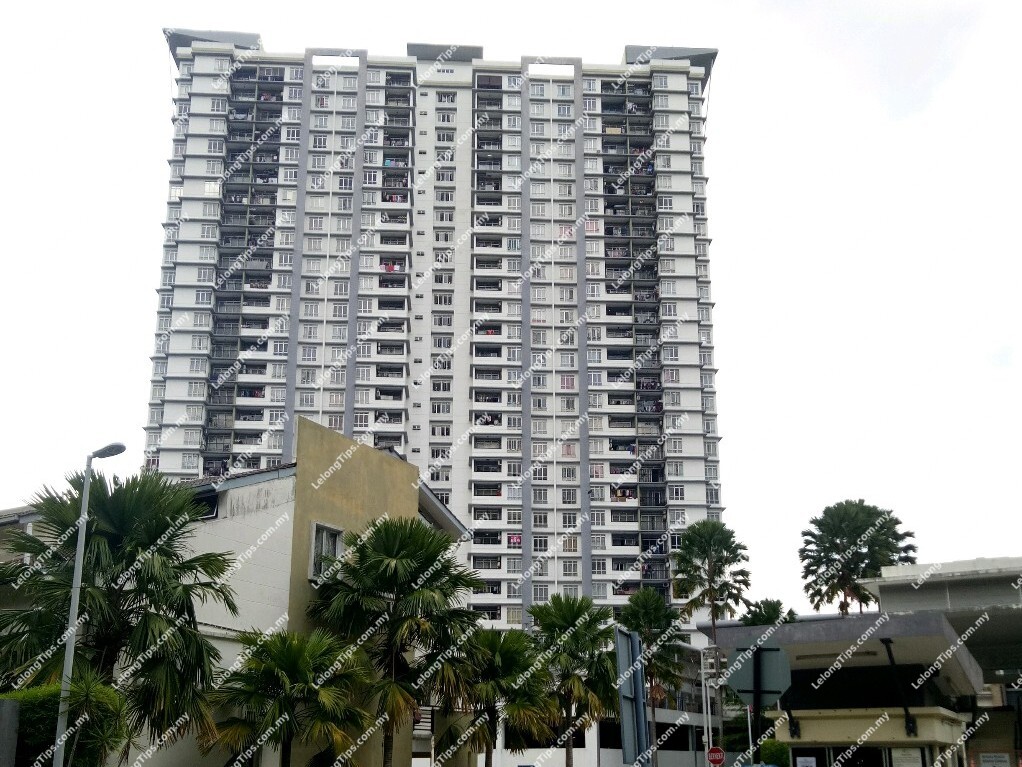 Menara Semarak Condominium [4 min to Batu Caves KTM Station; 7 min to Giant Batu Caves]