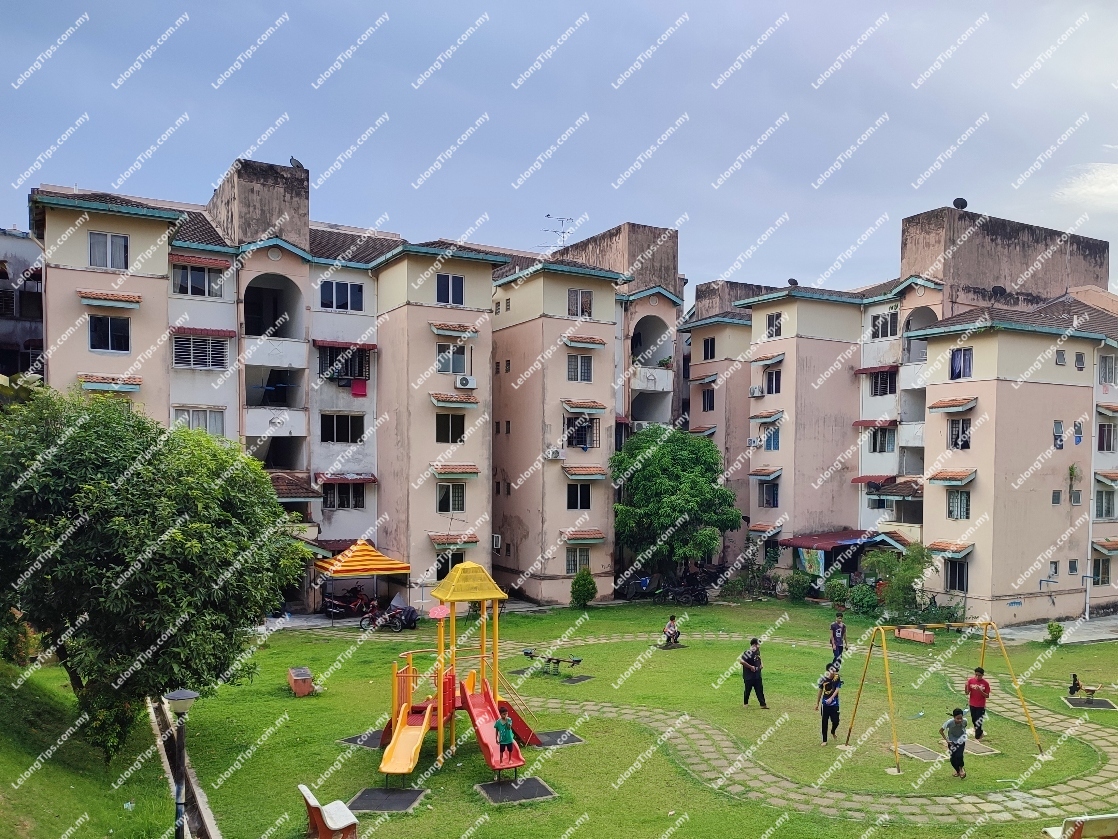 3 Bedroom Anggerik Apartment [10 min to Lotus's Bukit Beruntung]