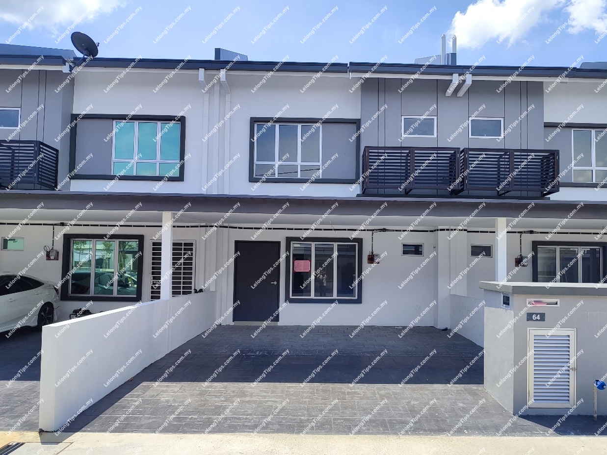 4 Bedroom 2 Storey Terrace House, Intermediate [6 min to Econsave Puncak Alam; 9 min to Lotus's Puncak Alam]