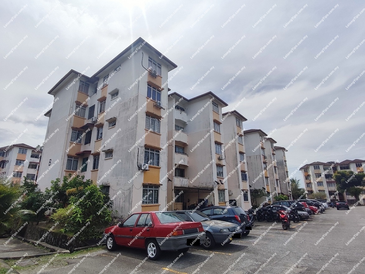 3 Bedroom Sri Melor Apartment, Intermediate [6 min to Giant Supermarket Bukit Antarabangsa; 10 min to National Zoo of Malaysia]