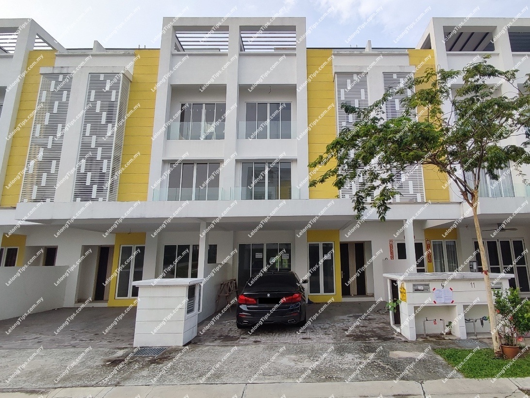 Freehold 3 Storey Super Link House, Intermediate [4 min to NSK Bukit Rawang Jaya]
