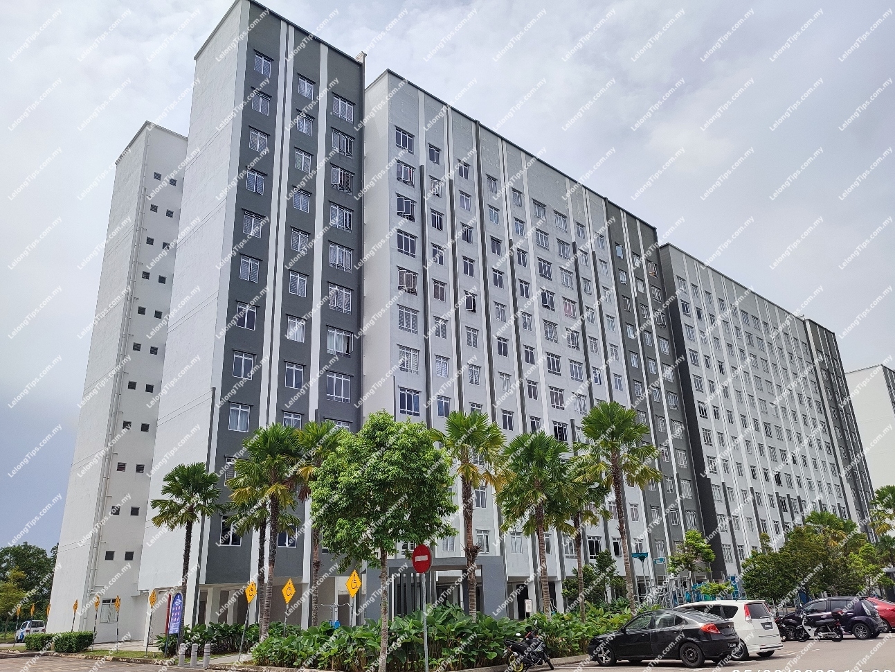 Freehold 3 Bedroom Denai Nusantara Apartment [10 min away from LEGOLAND Malaysia & GP Mall Gelang Patah]