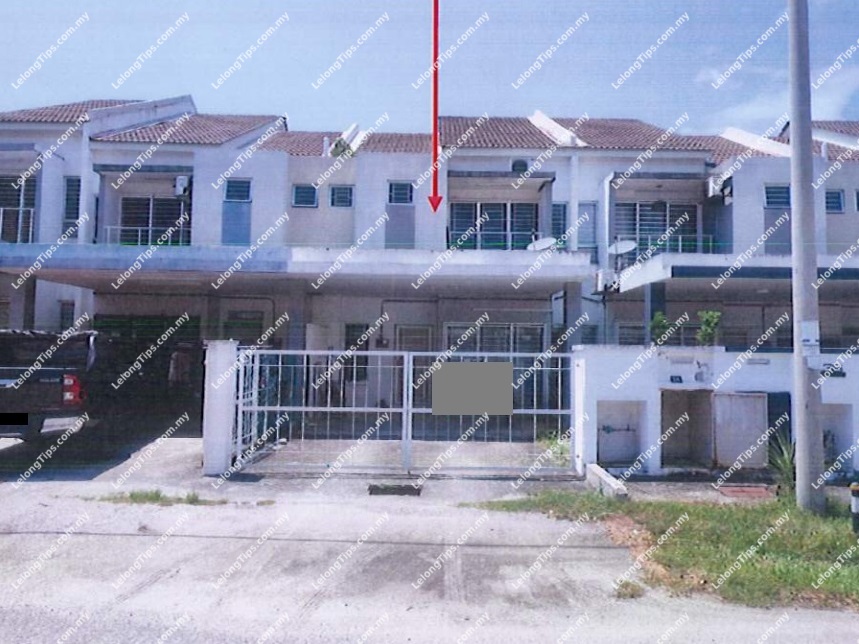 4 Bedroom 2 Storey Terrace House, Intermediate [6 min to Lotus's Puncak Alam; 9 min to Econsave Puncak Alam]