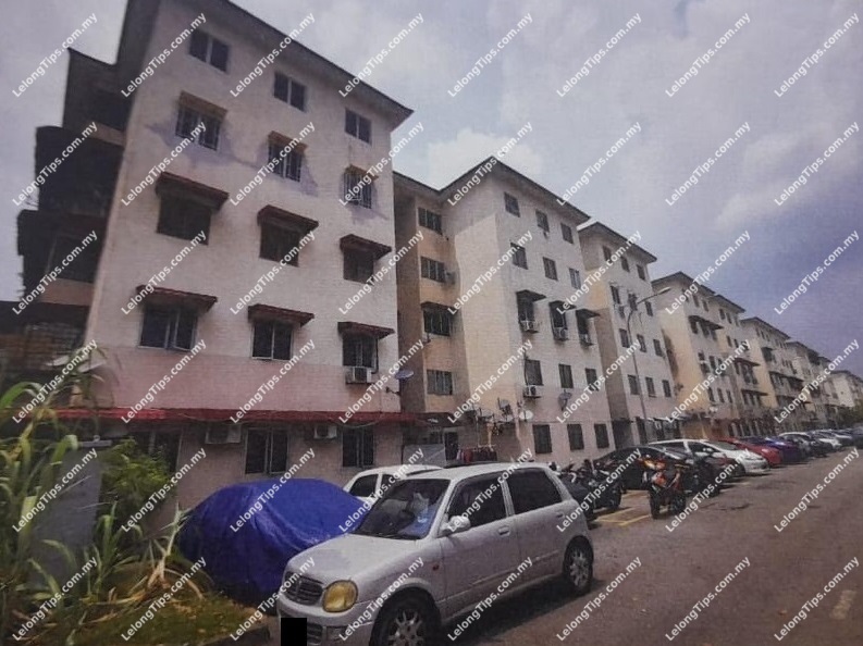 Freehold Puchong Utama Court Flat, Low Cost [2 min to AEON BiG Puchong