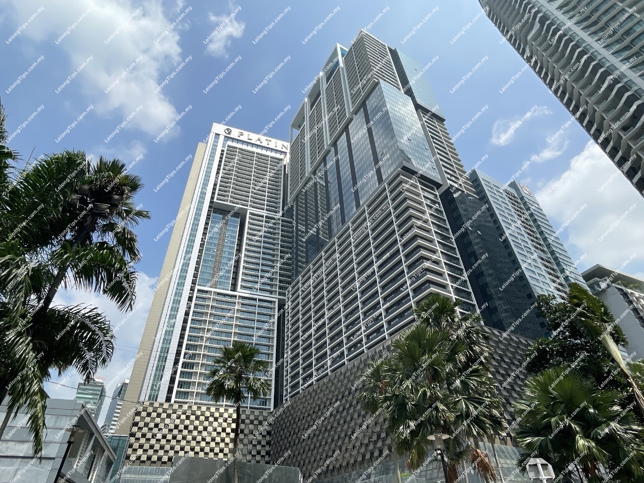 Suite Platinum Service Apartment (Platinum Suites), Corner Lot