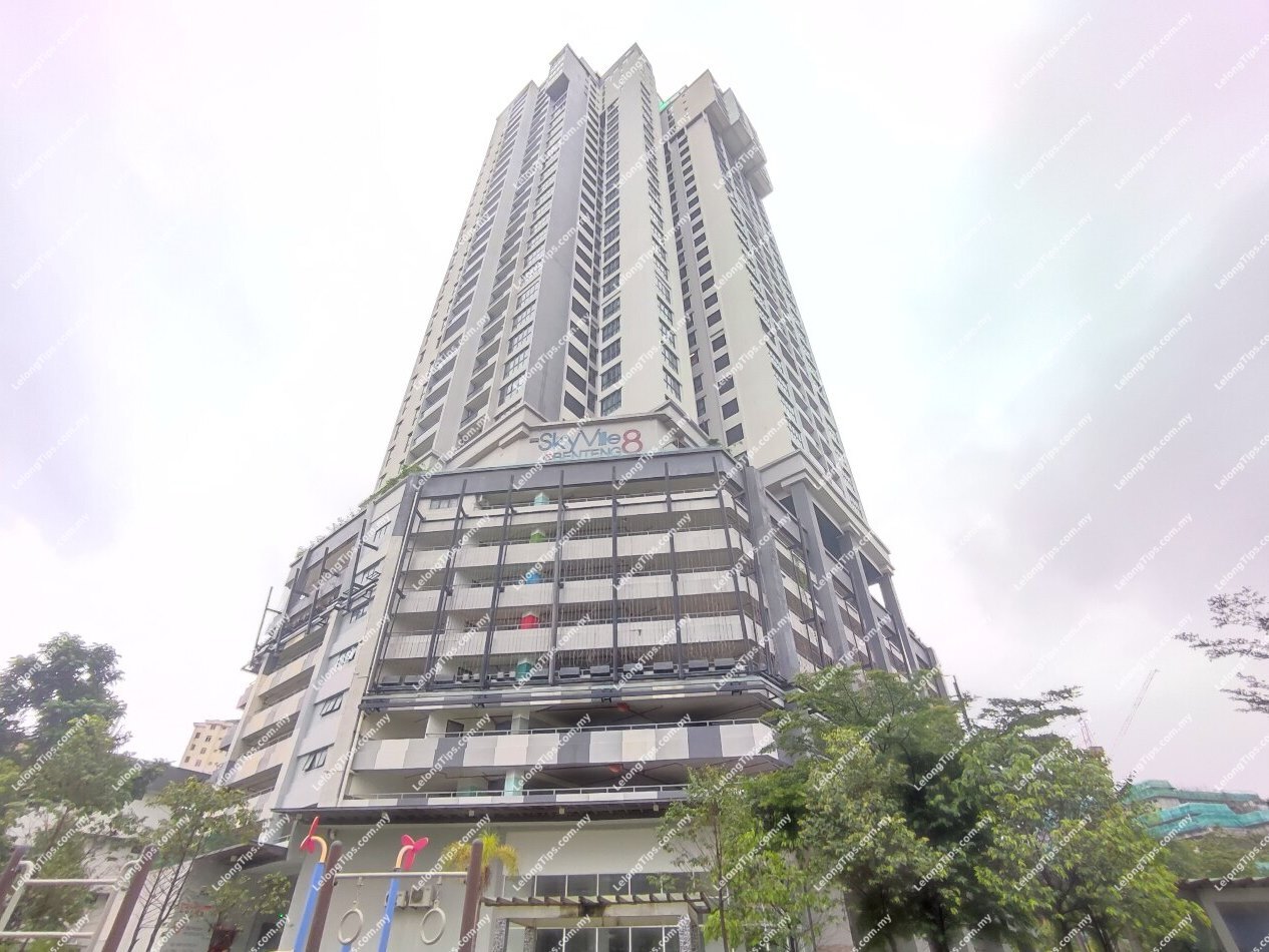 Freehold Benteng 8 Service Apartment (Skyville 8) [Building Facing main road - Old Klang Road; Walking distance to Petaling KTM Station; 8 min to KL Eco City Mall & Mid Valley Megamall]