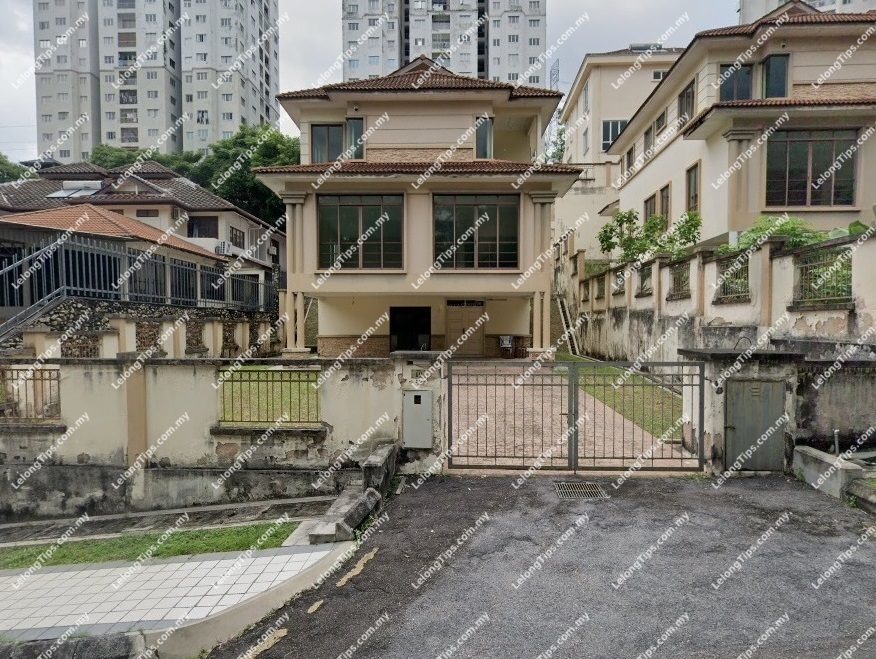 Freehold 2.5 Storey Semi Detached House [Prime Location; 8 min to Bukit ...