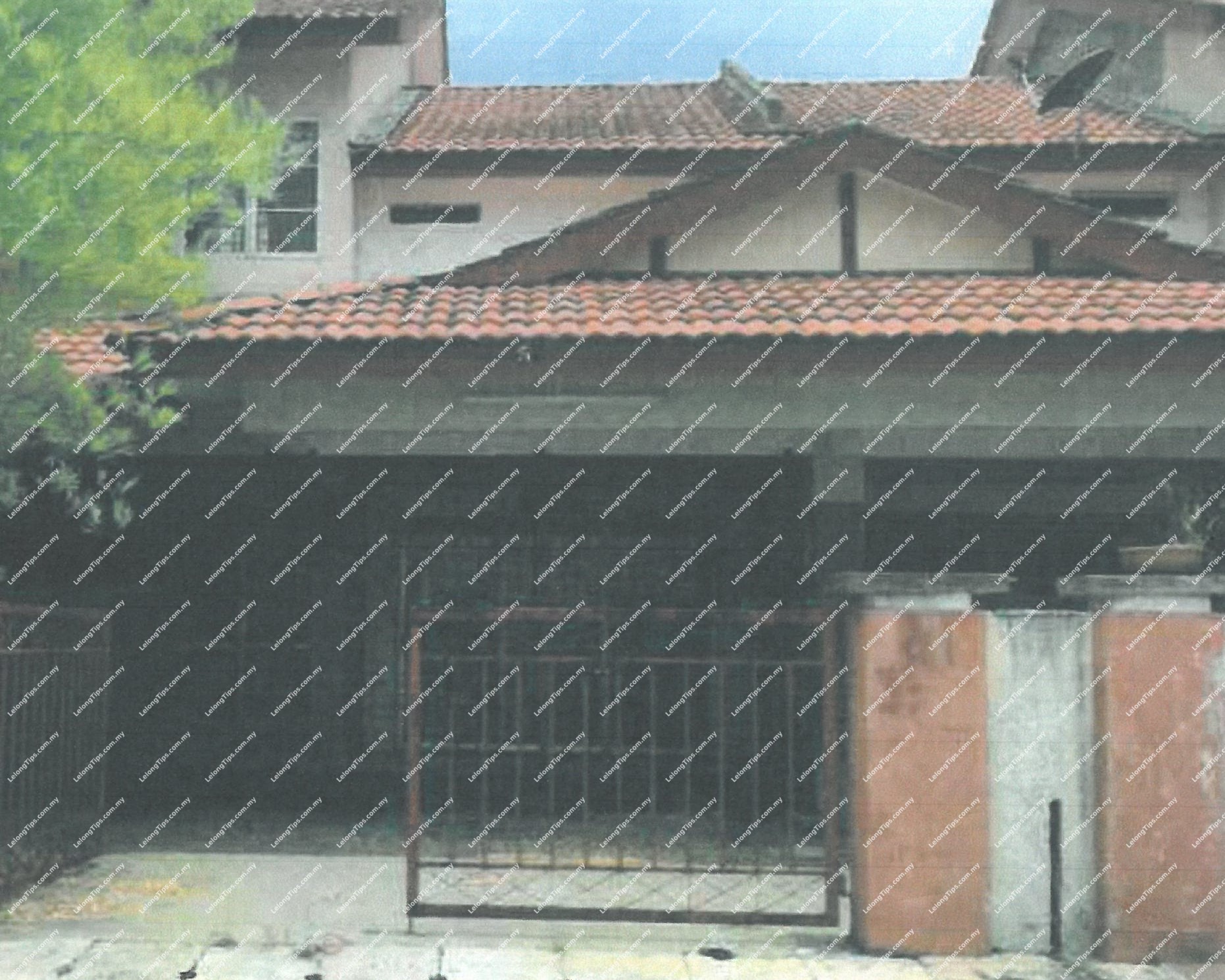 1.5 Storey Terrace House