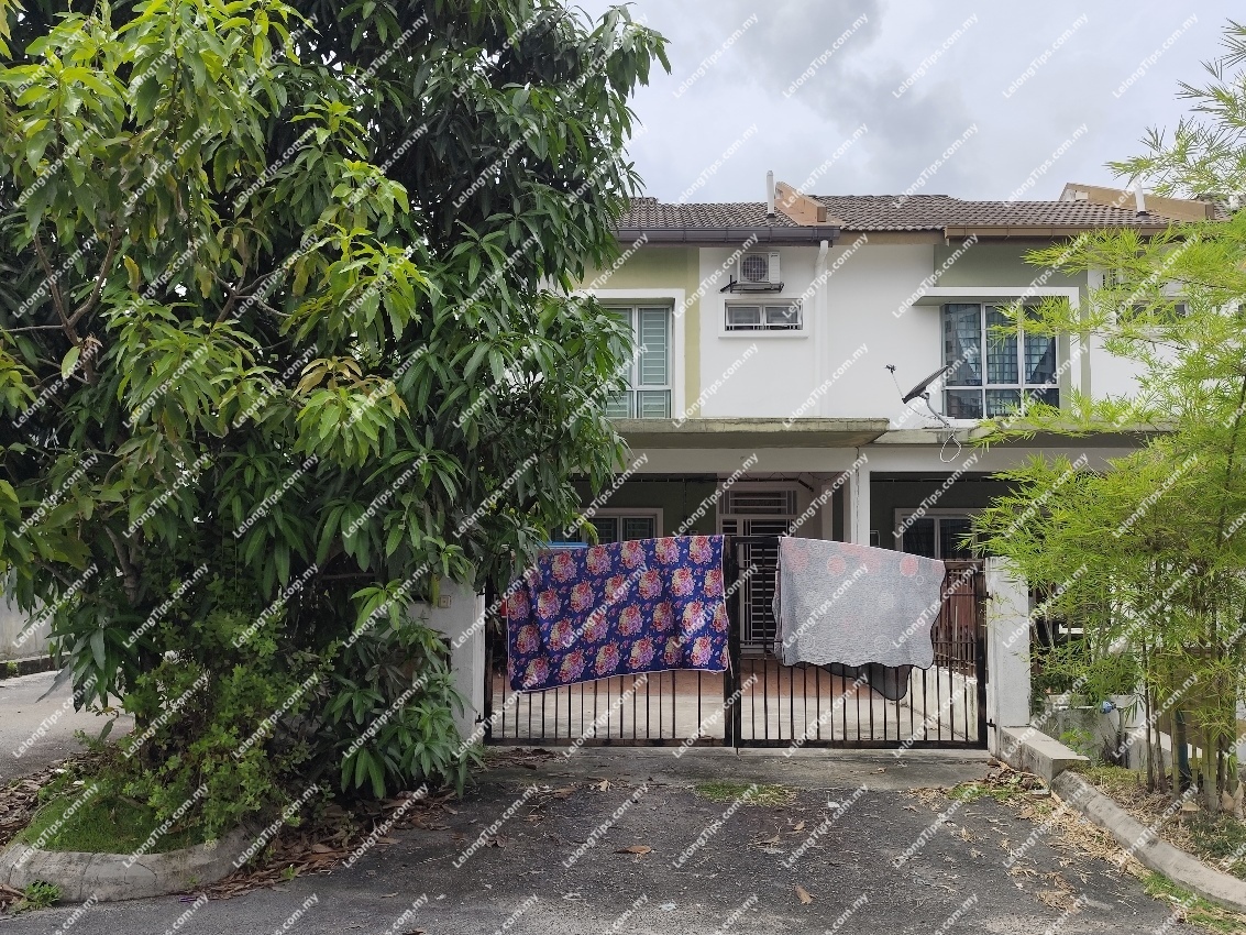 2 Storey Terrace House, End Lot [6 min to Billion Shopping Centre (Semenyih)]