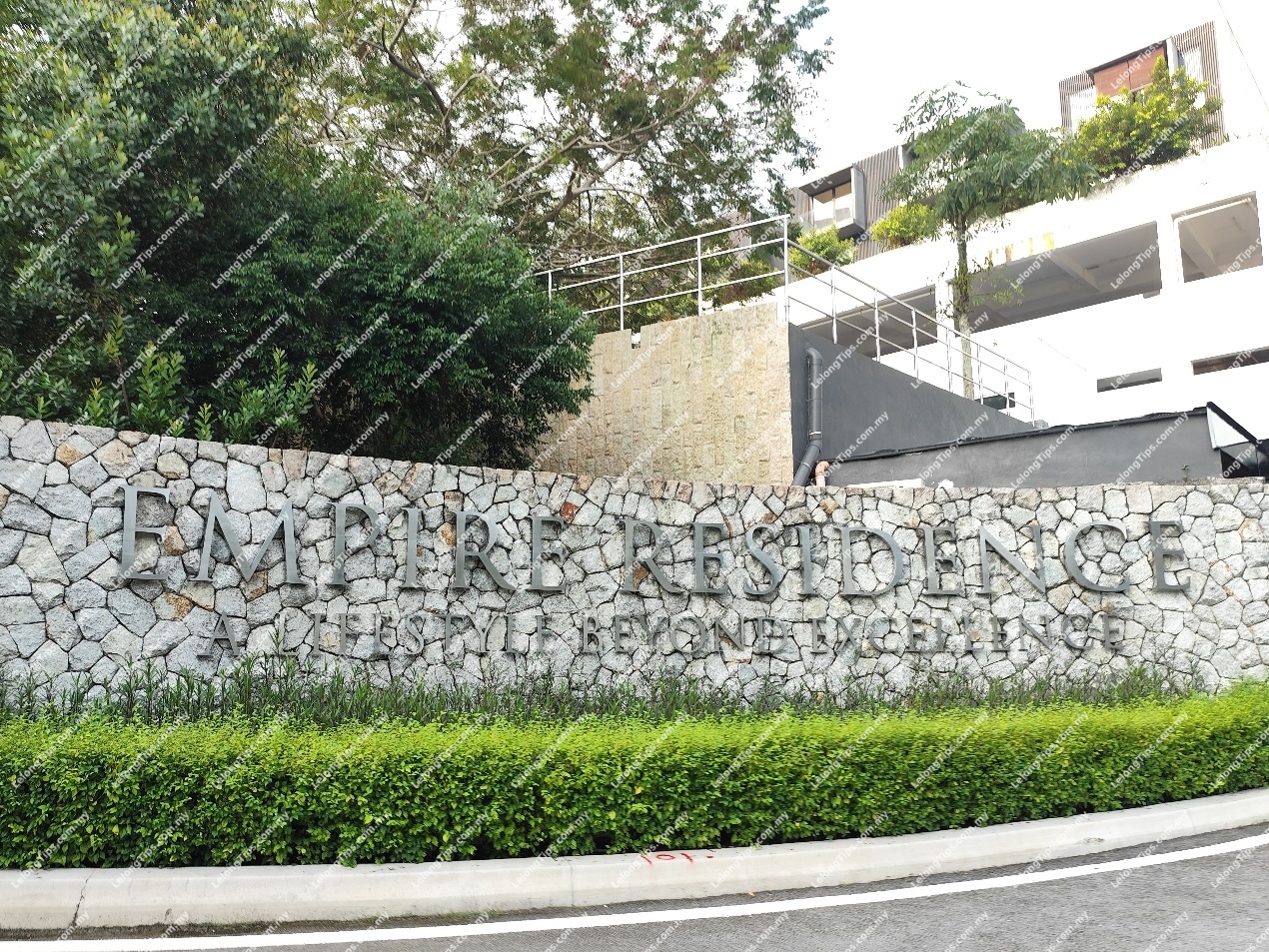 3 Storey Terrace House