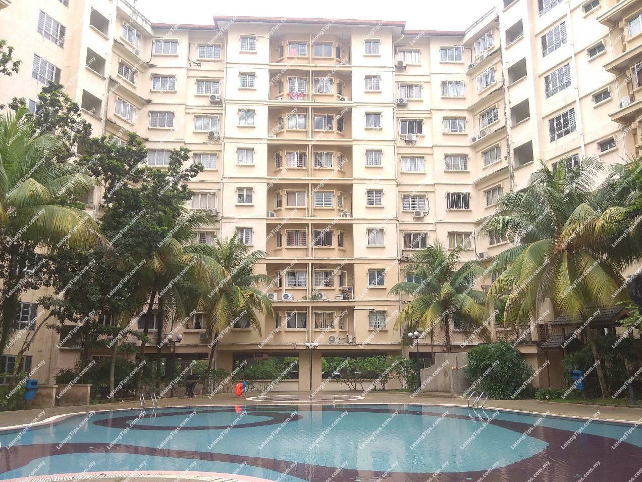 Condominium [5 min to Giant Supermarket Bukit Antarabangsa]