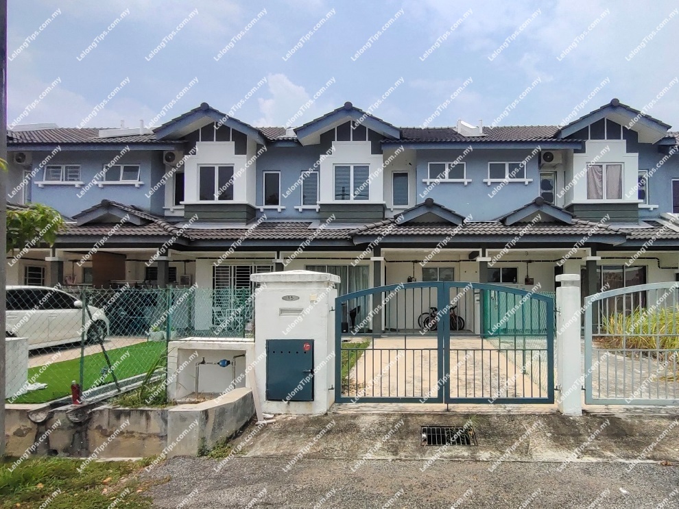 2 Storey Terrace House [5 min to Econsave Puncak Alam]