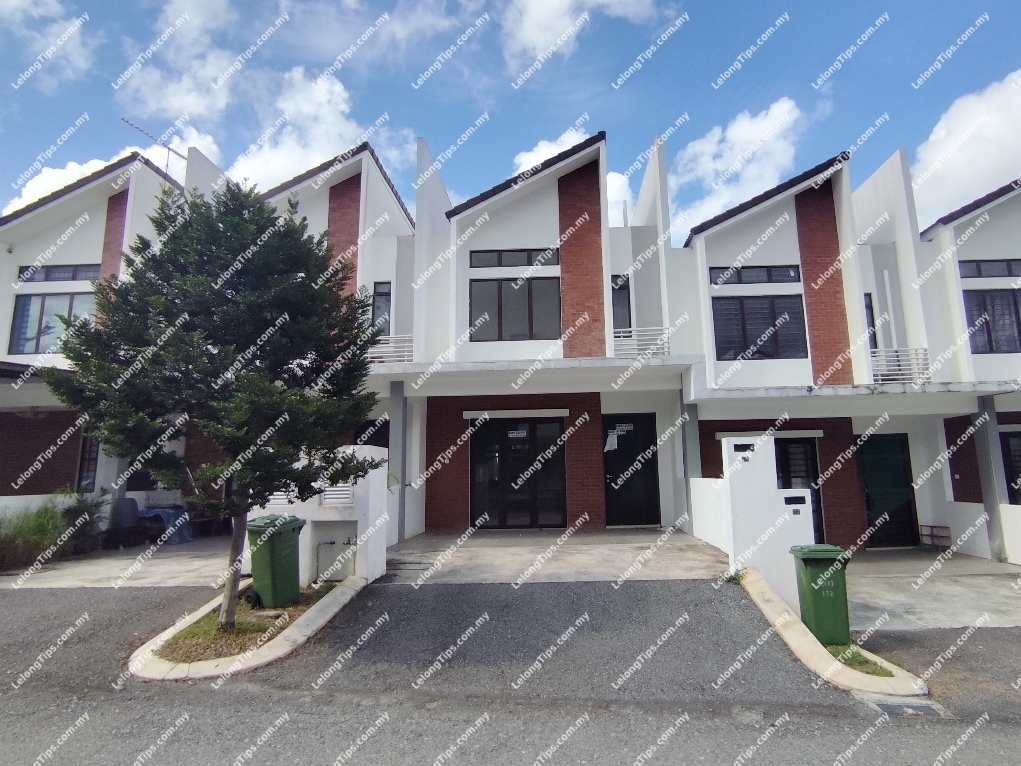 [Gated and Guarded community; Well surrounded by lush greenery] 2 Storey Terrace House [10 min from Desaru Mini Zoo]