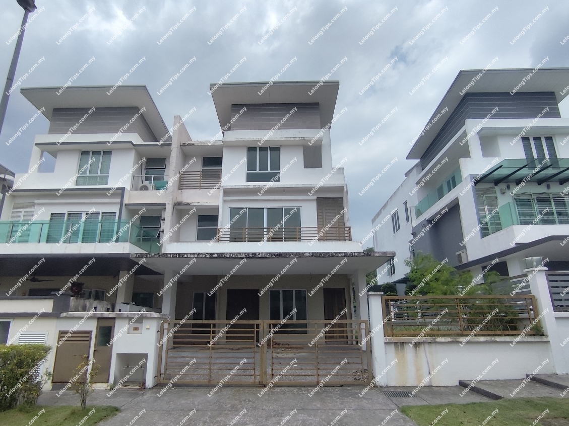 3 Storey Semi Detached House