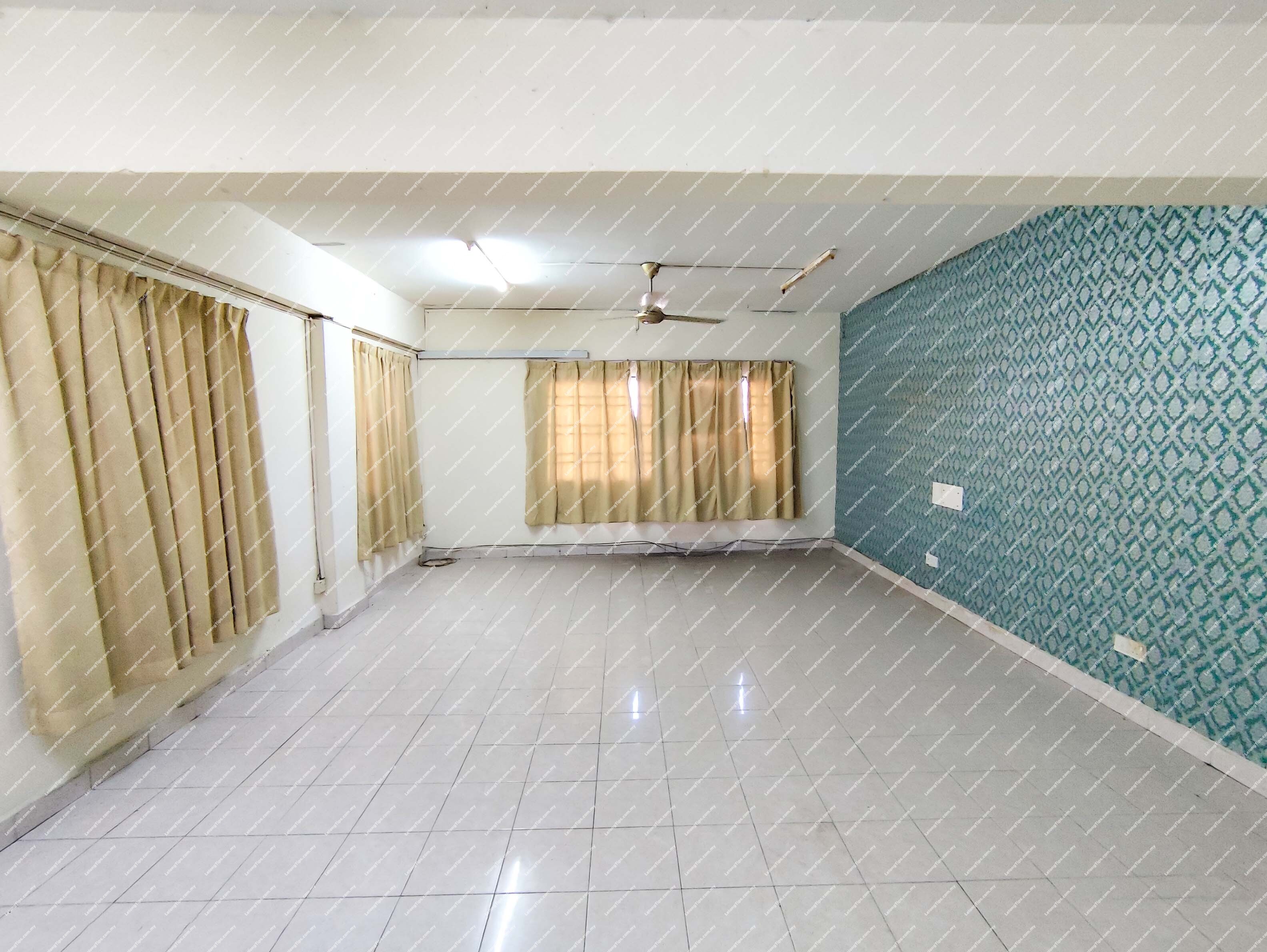 [Walking distance to Lotus's Klang & upcoming Klang Jaya LRT3 Station] Shop Apartment [4 min to Giant Hypermarket Klang]