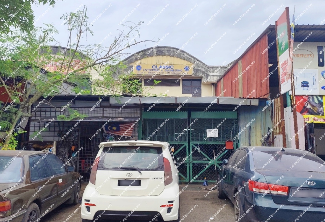 1.5 Storey Factory
