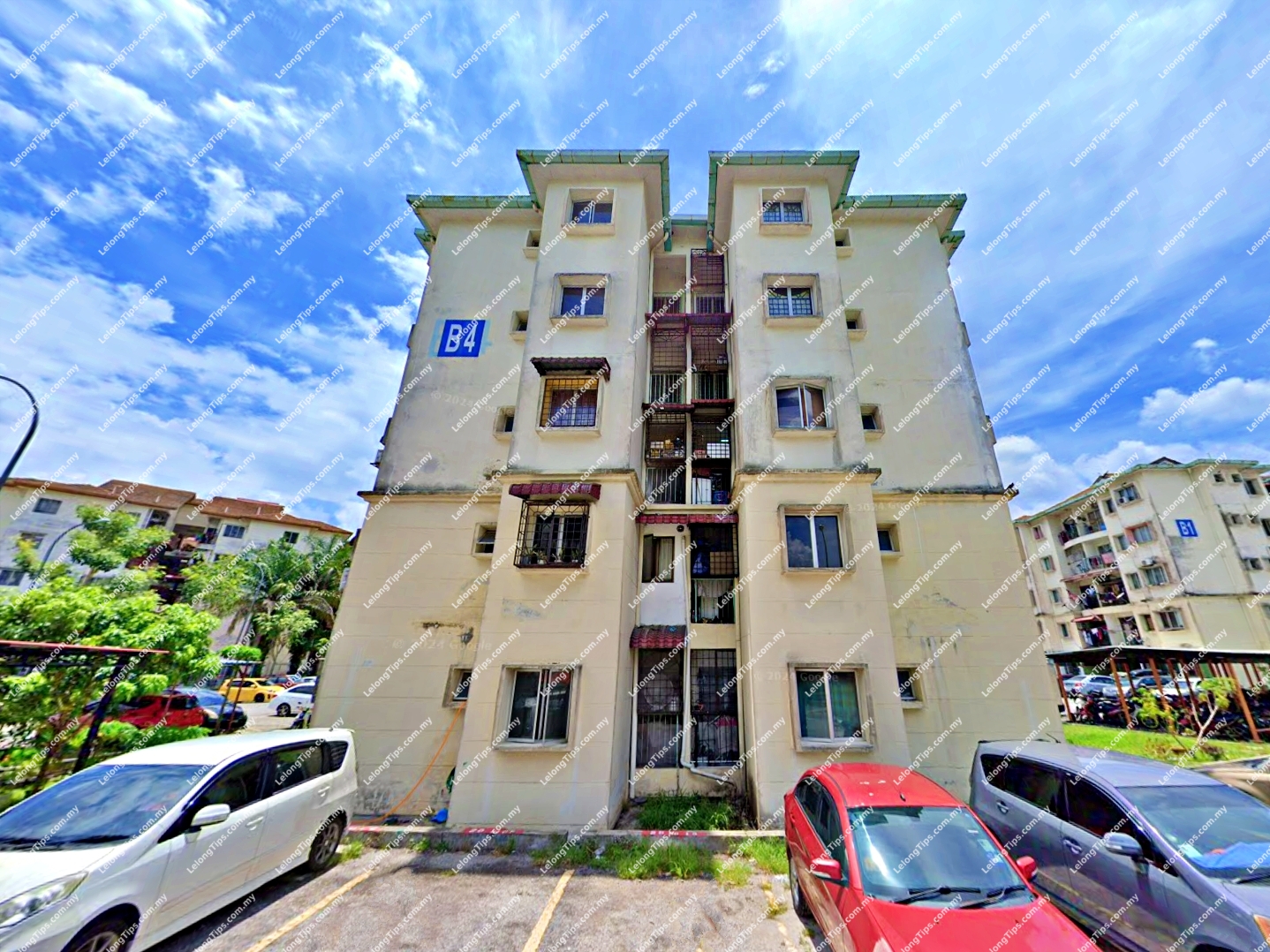 [Next to Bandar Tasik Puteri Shop lots] Apartment [