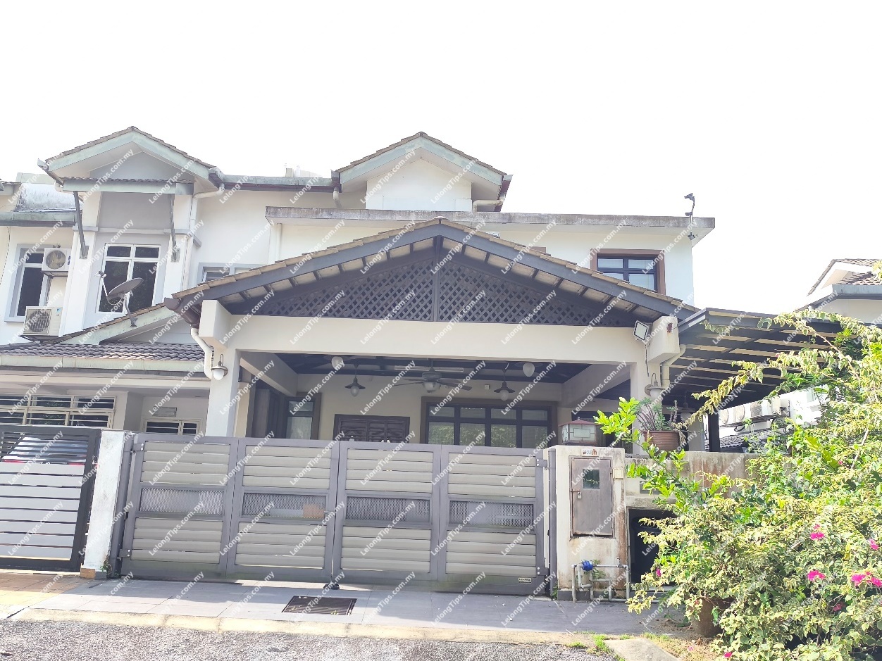 2 Storey Terrace House with Extra Land