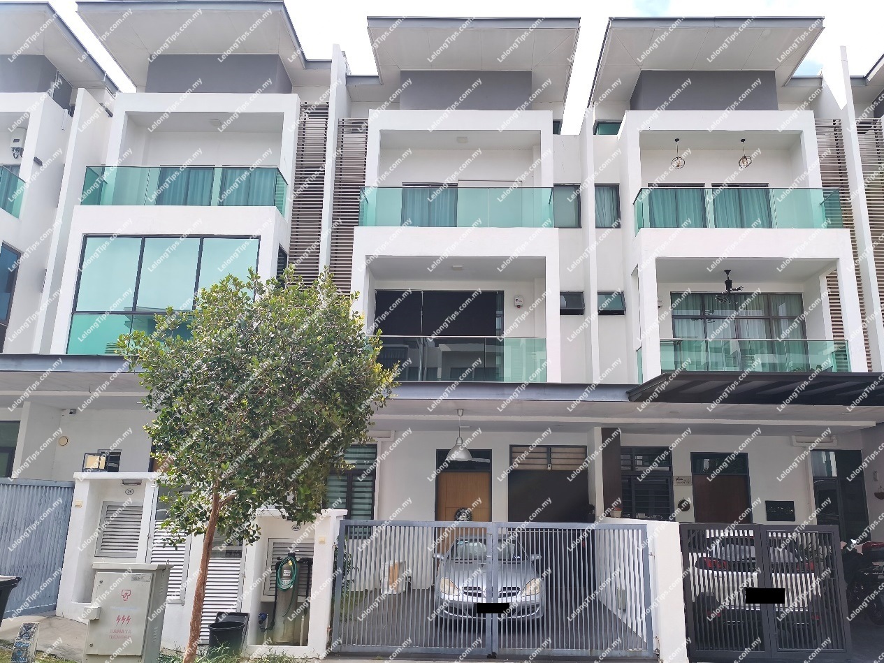 2.5 Storey Terrace House