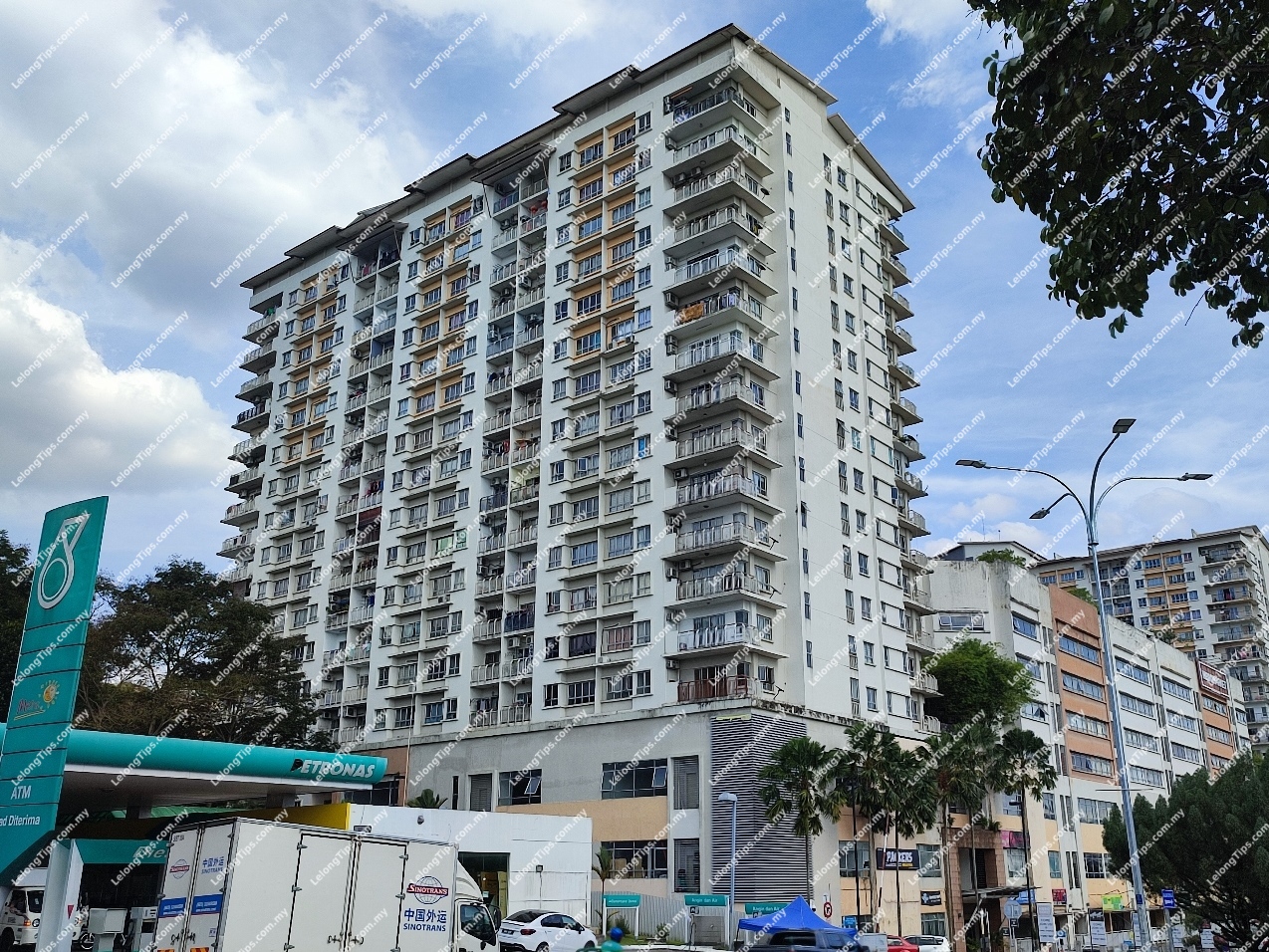 Park Avenue Condominium