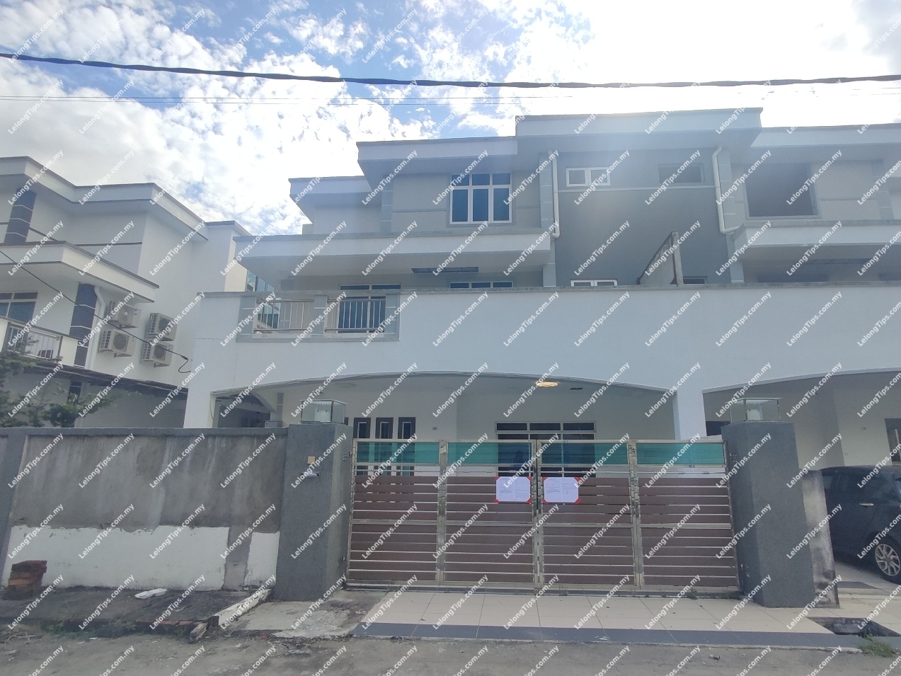 2.5 Storey Cluster House