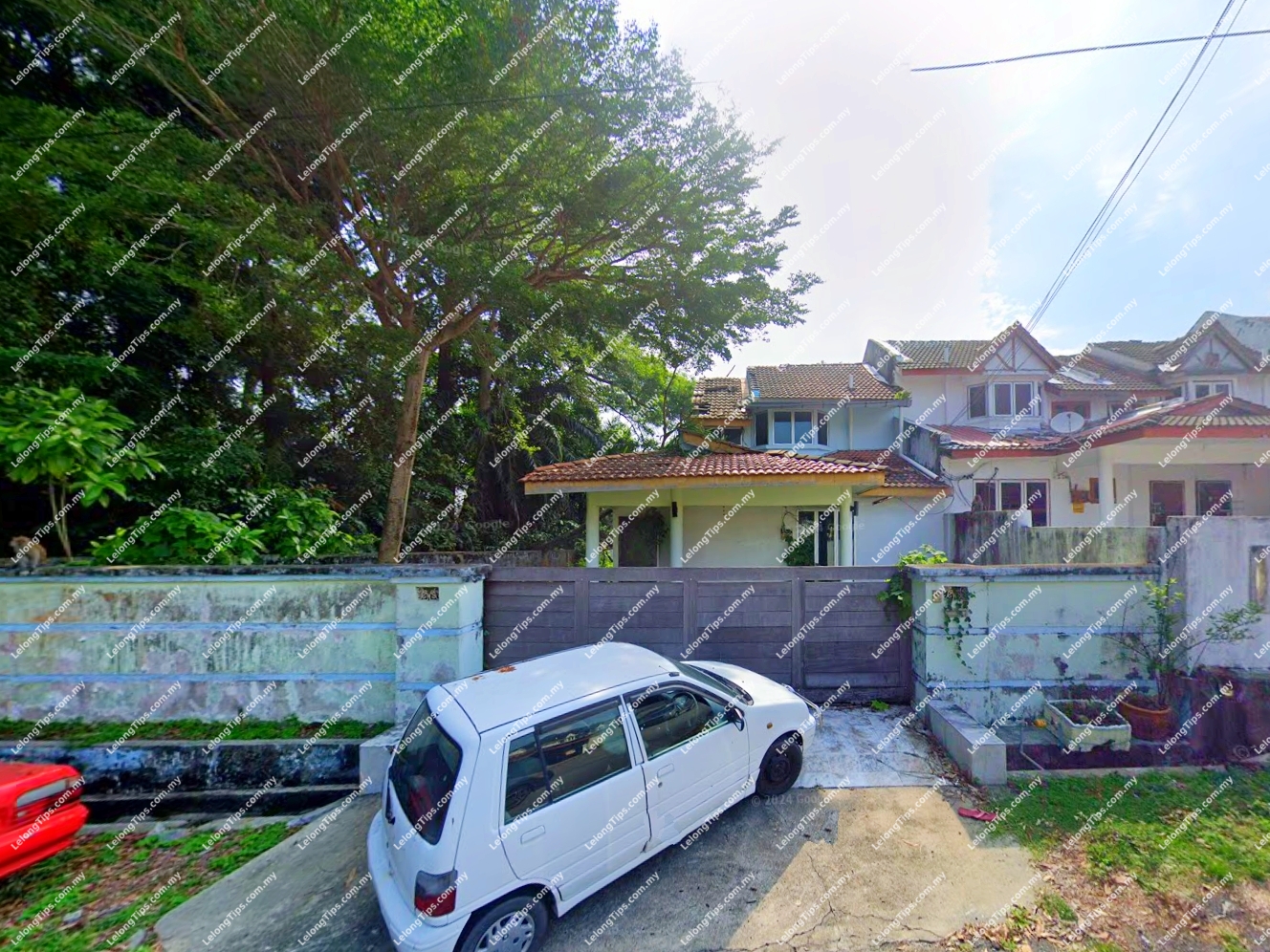 1.5 Storey Terrace House