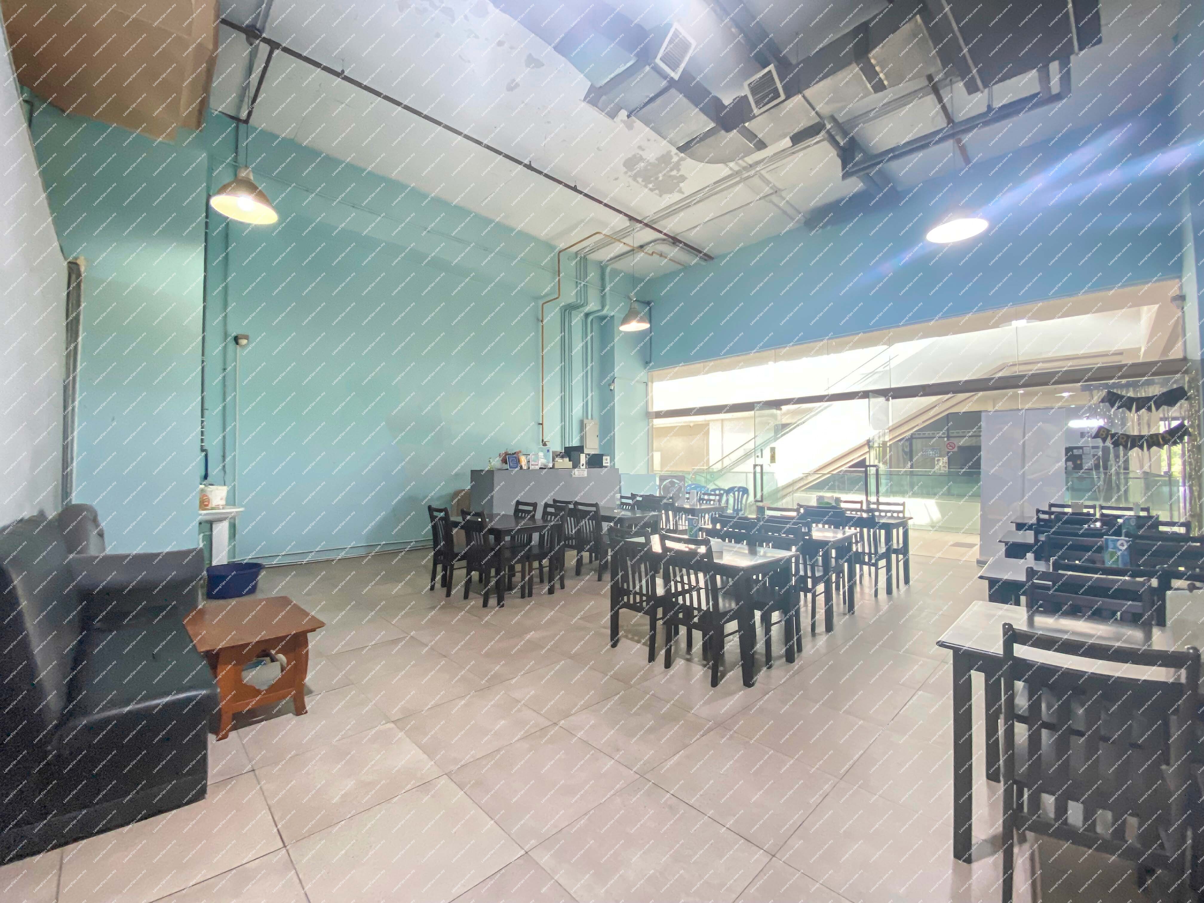 [Right below The Place Condominium] Shop [Next to LimKokWing University]