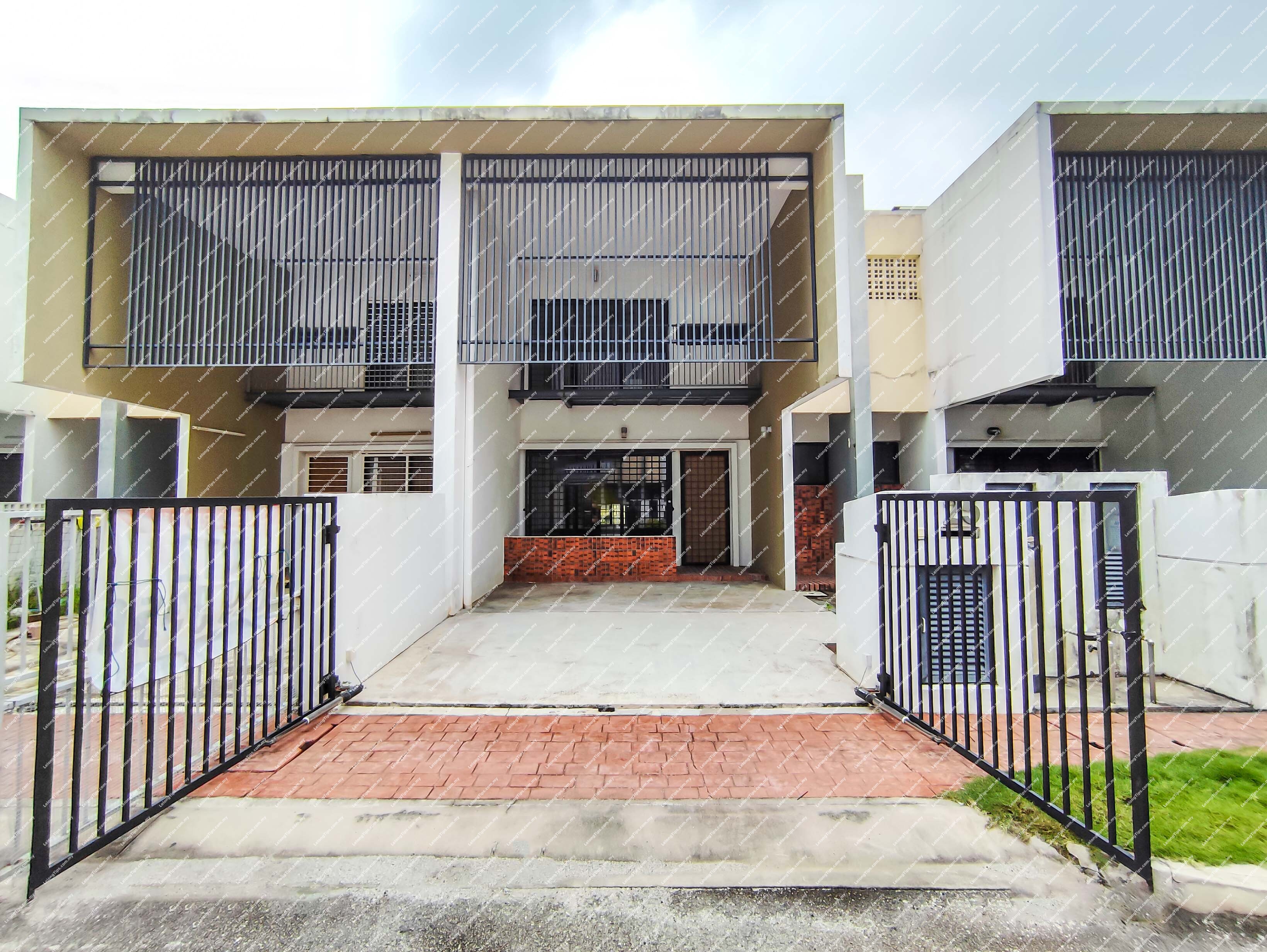 [Mature township] 2 Storey Terrace House [10 min to Lotus's Bukit Puchong, AEON BiG Puchong Prima & Uptown Puchong Night Bazaar]