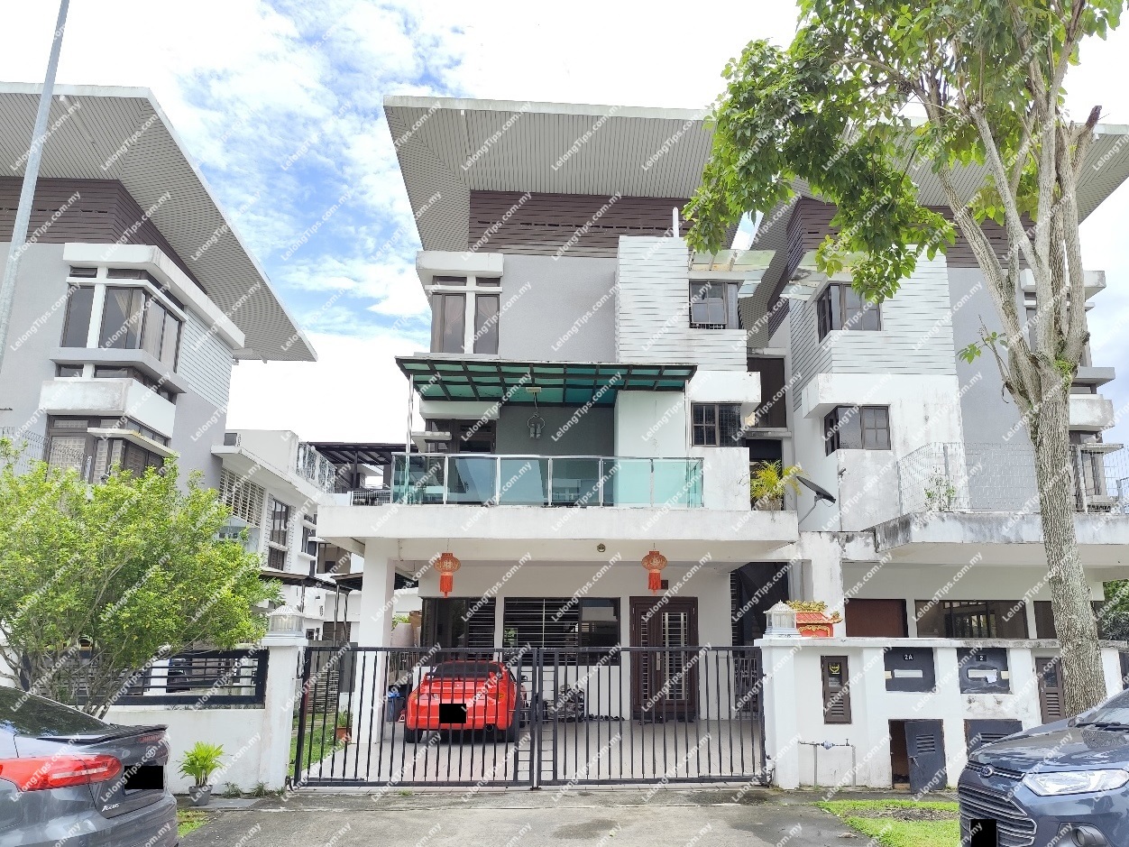 [Gated and Guarded Community] 2.5 Storey Semi Detached House [11 min to AEON Mall Rawang]