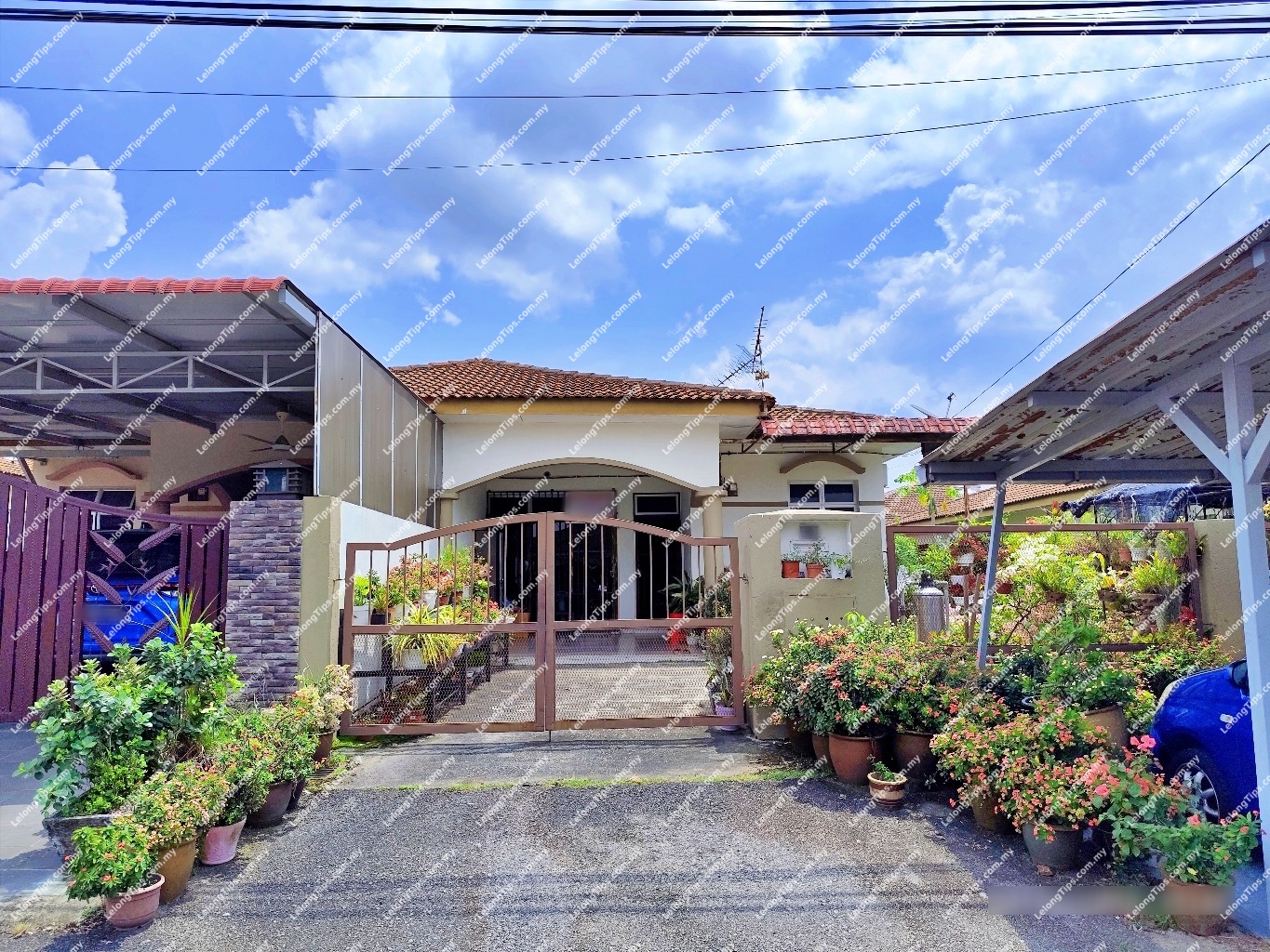 1 Storey Semi Detached House