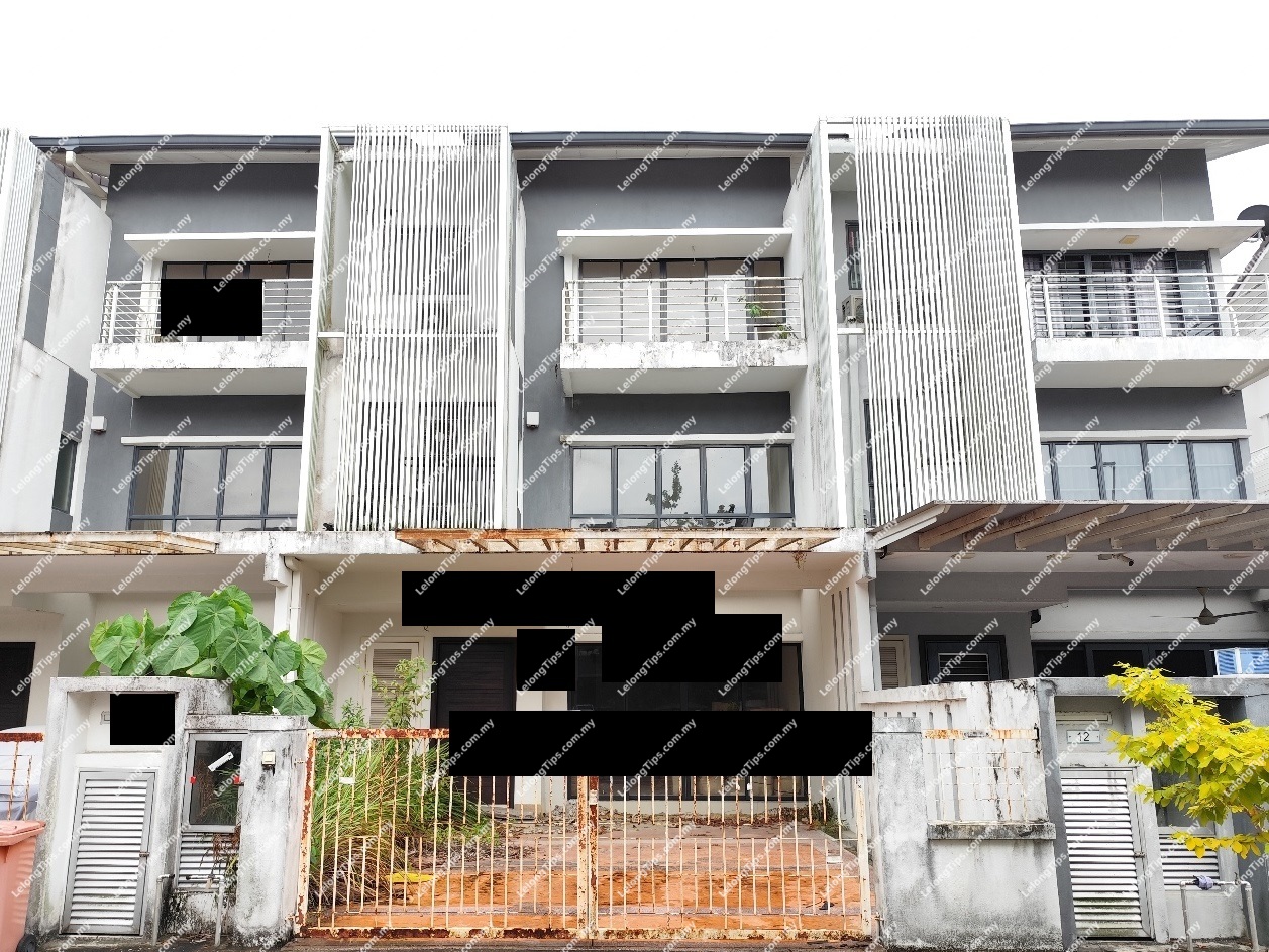 2.5 Storey Terrace House
